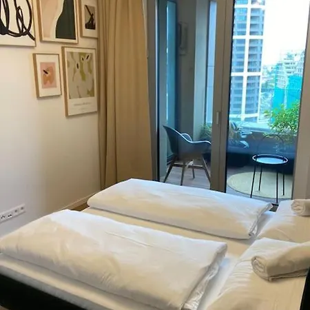 Апартаменты Skypark 1 With Free Parking *